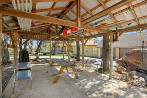 Hilliard Rd-L1111-068