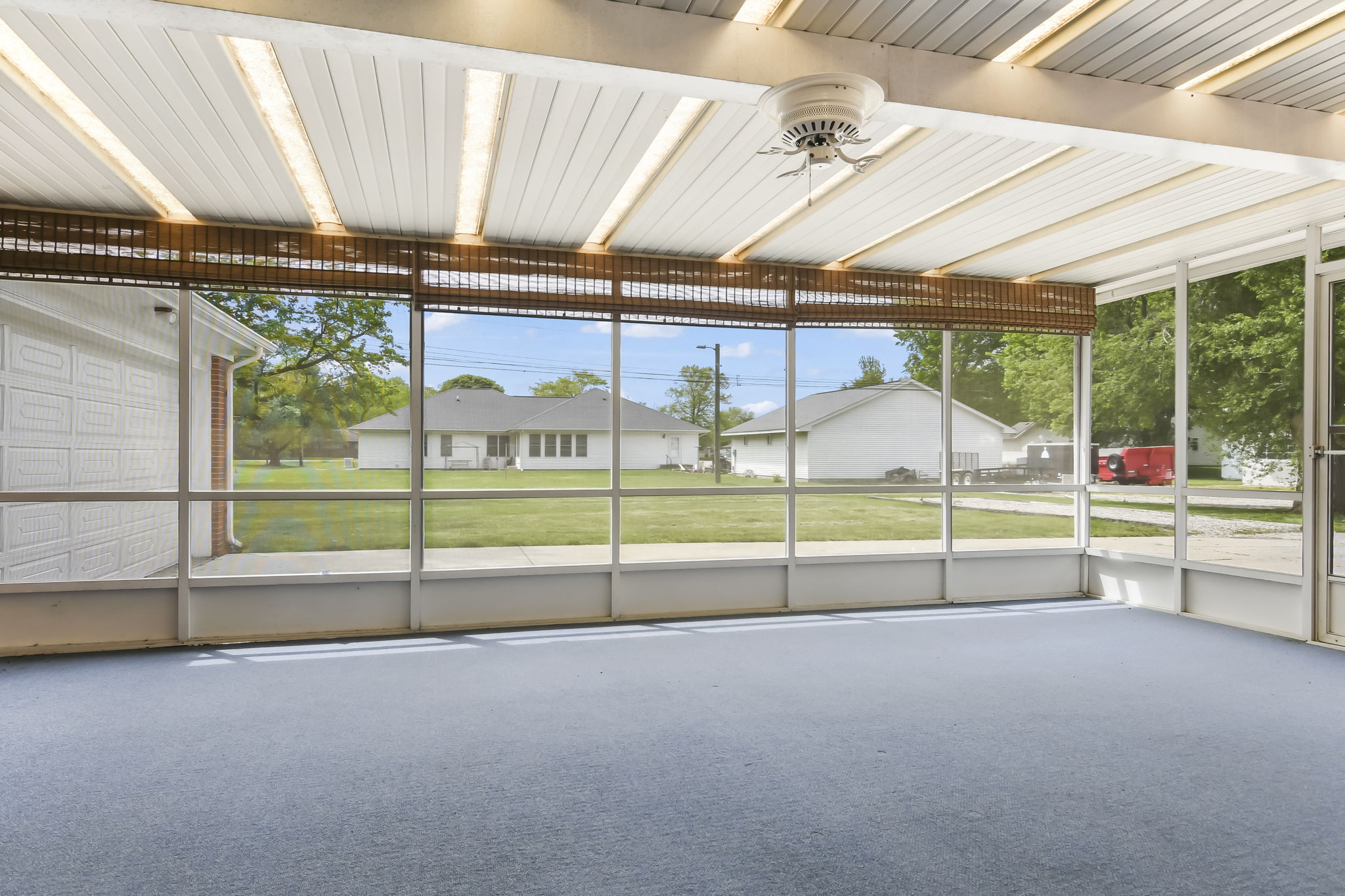 Screened-in Porch