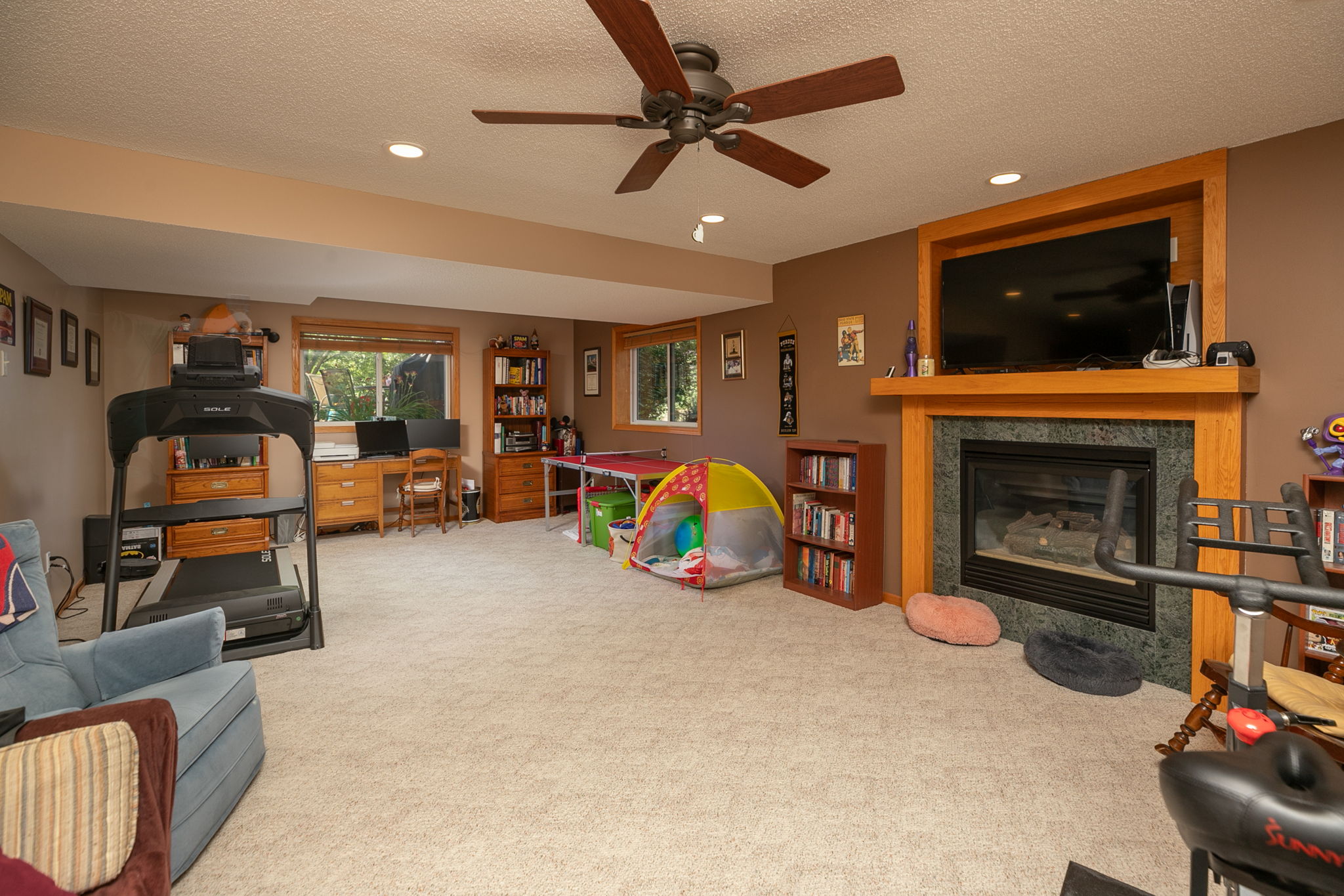 25-Family Room