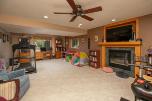 25-Family Room