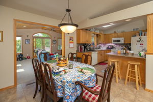 10-Dining Room