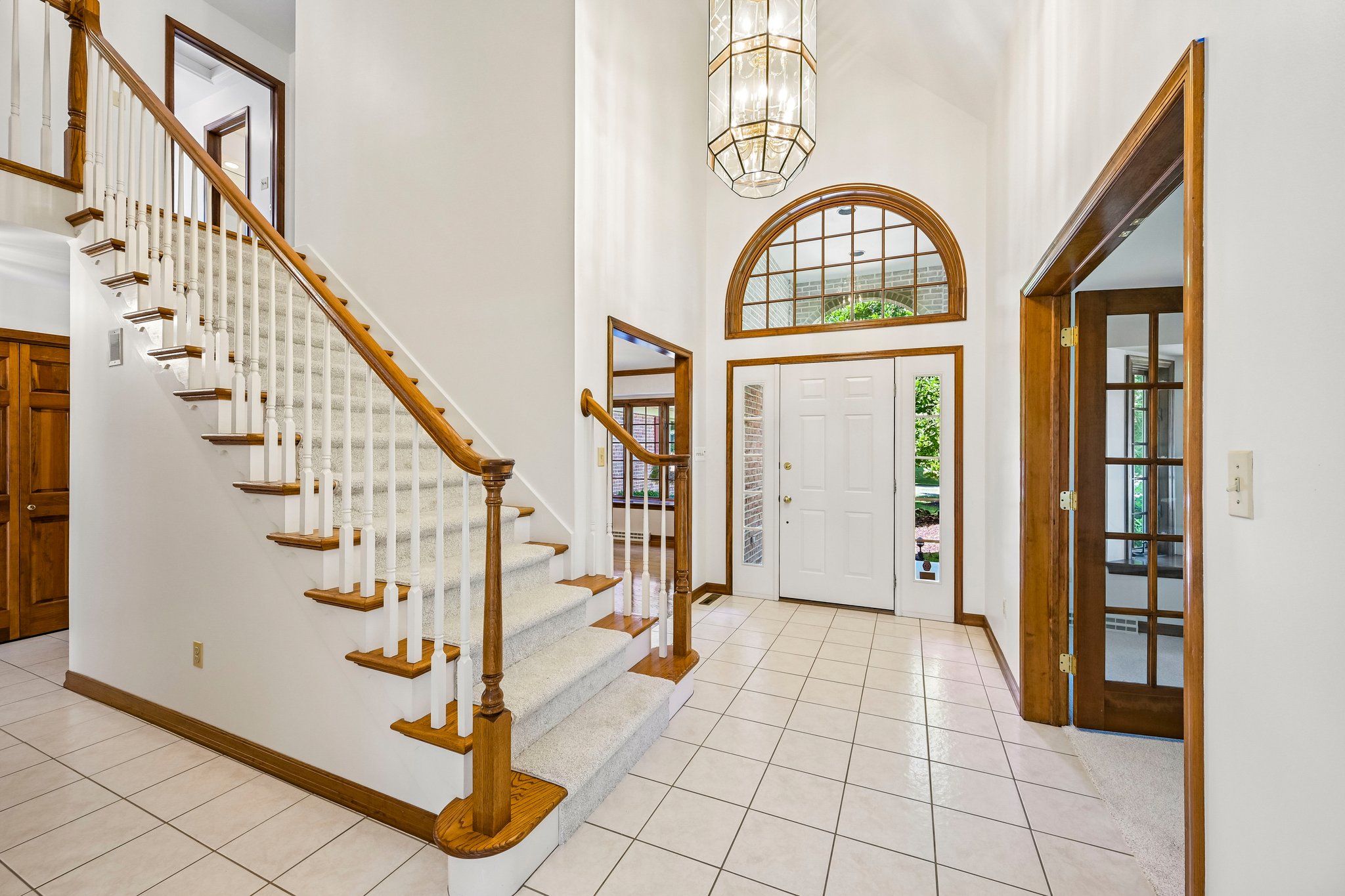 Newton Cir-S2506-008.jpg