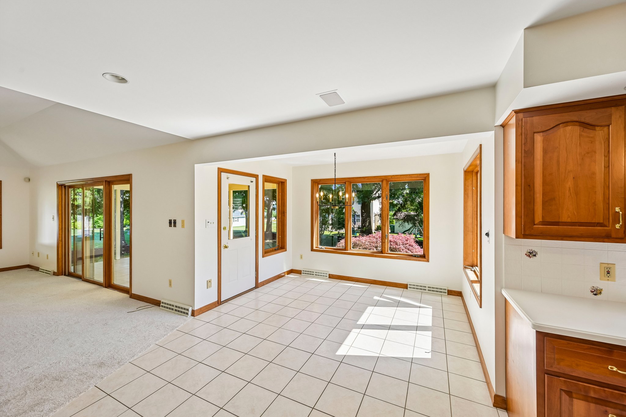 Newton Cir-S2506-014.jpg