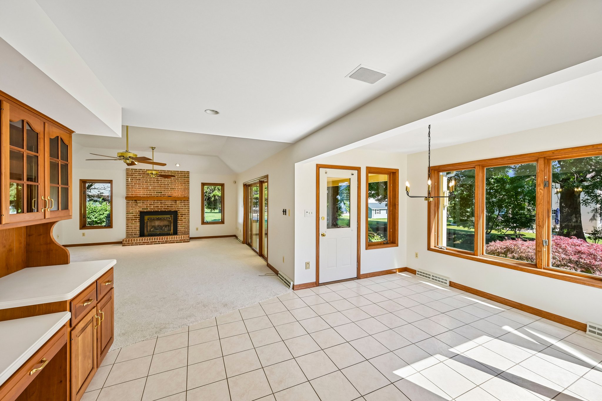 Newton Cir-S2506-015.jpg