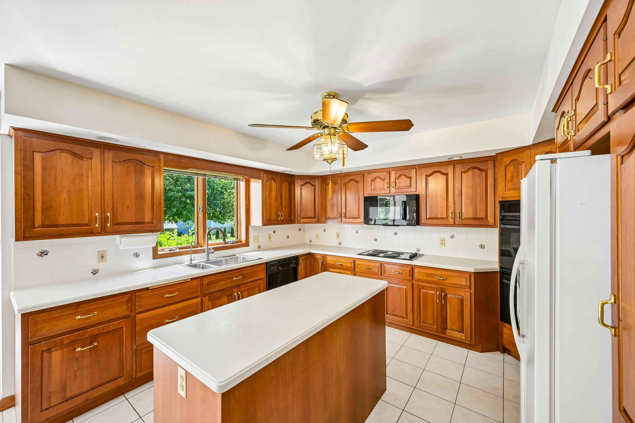 Newton Cir-S2506-020.jpg