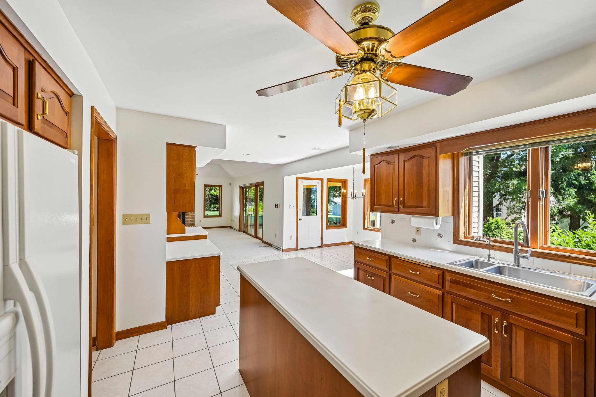 Newton Cir-S2506-021.jpg