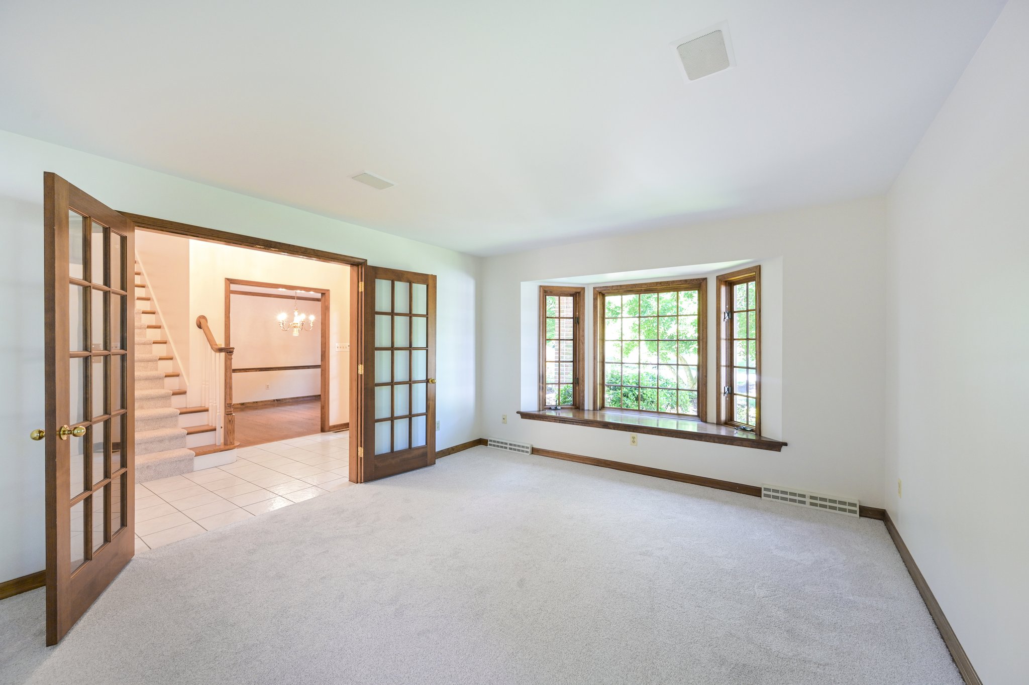 Newton Cir-S2506-027.jpg