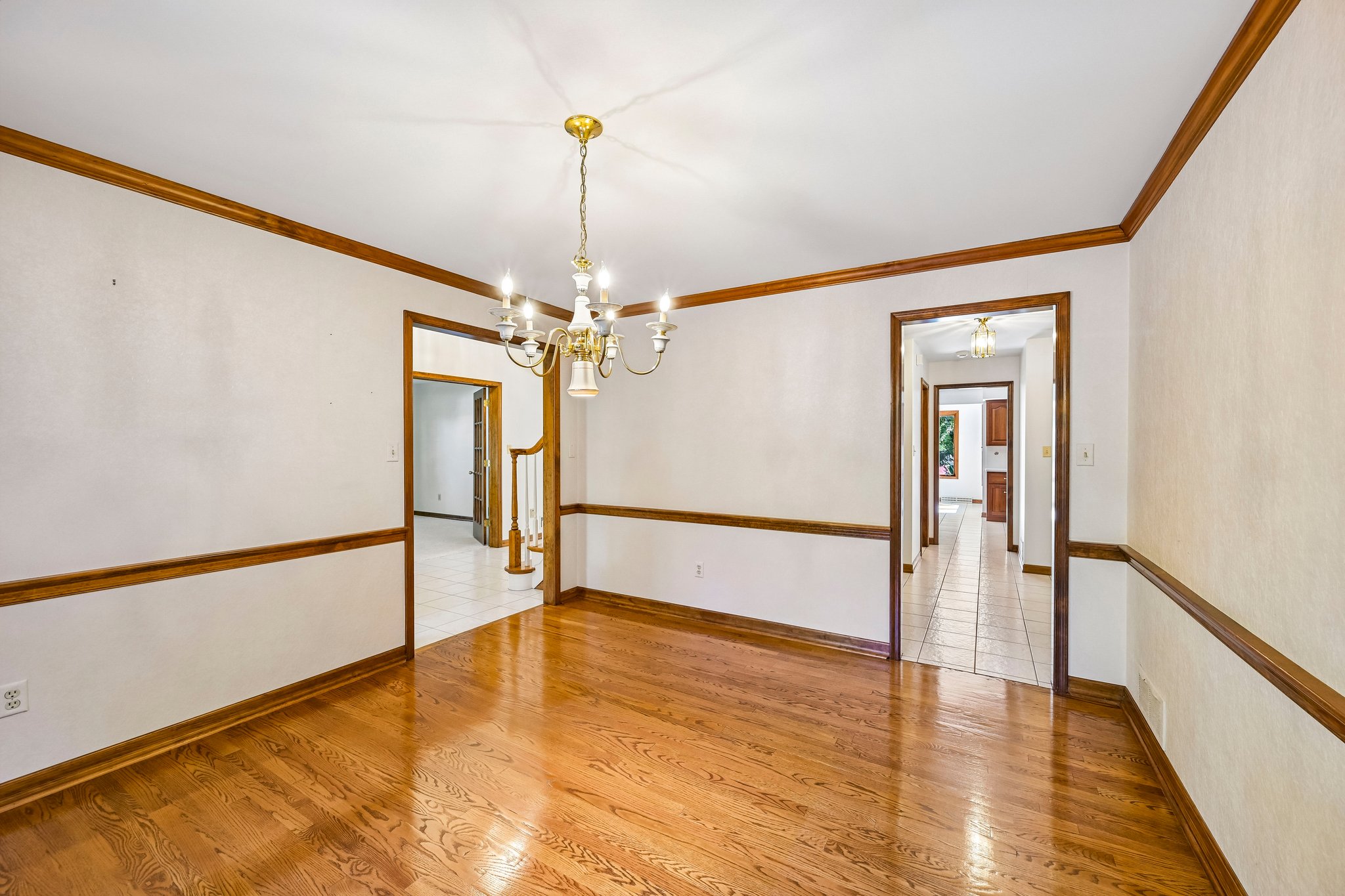 Newton Cir-S2506-032.jpg