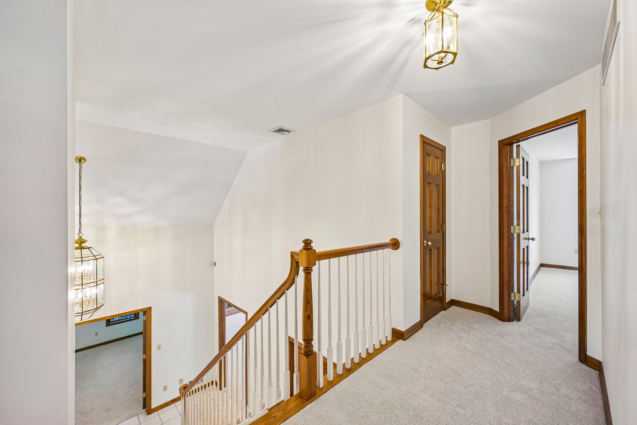 Newton Cir-S2506-043.jpg