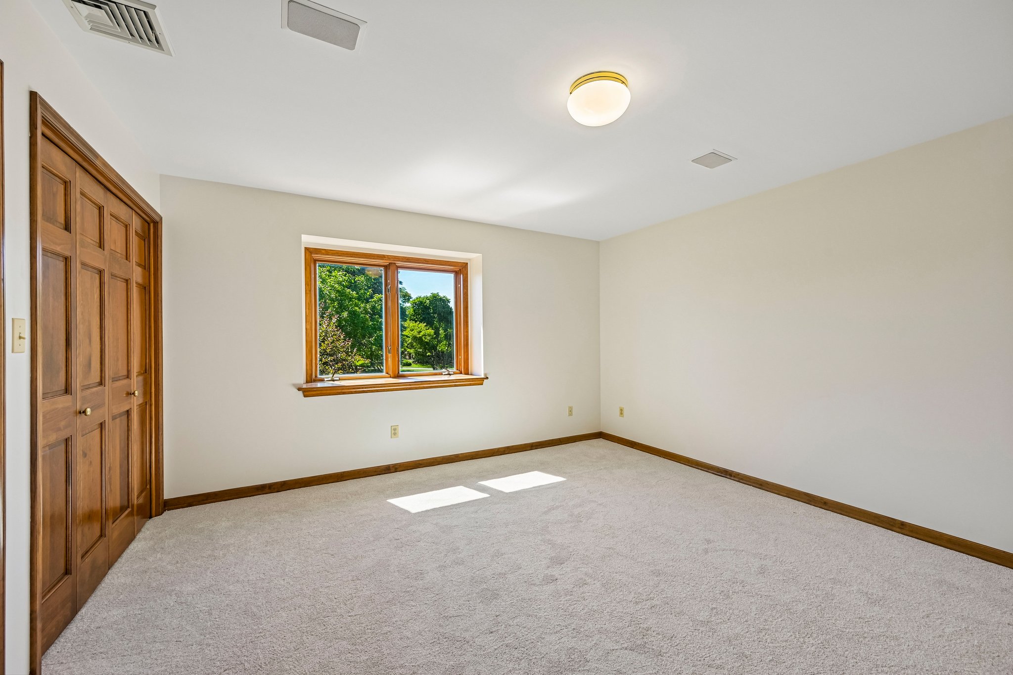 Newton Cir-S2506-054.jpg