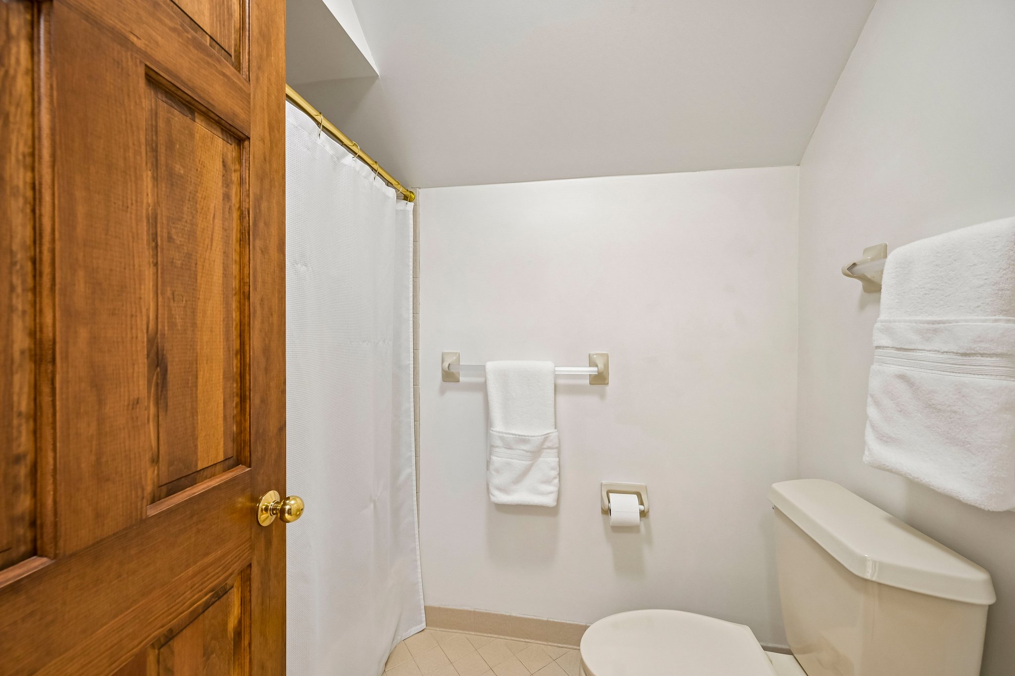 Newton Cir-S2506-056.jpg