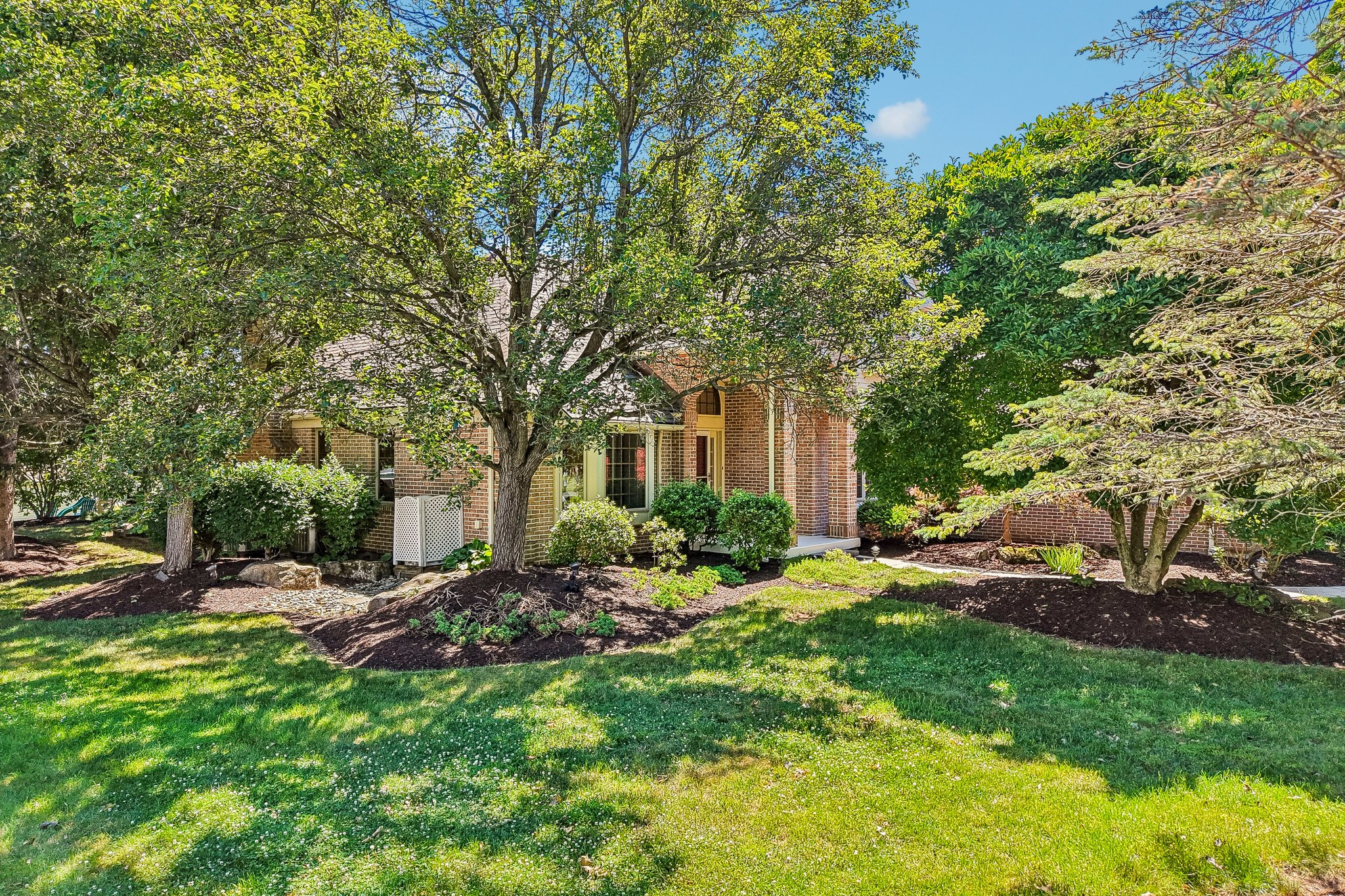 Newton Cir-S2506-081.jpg