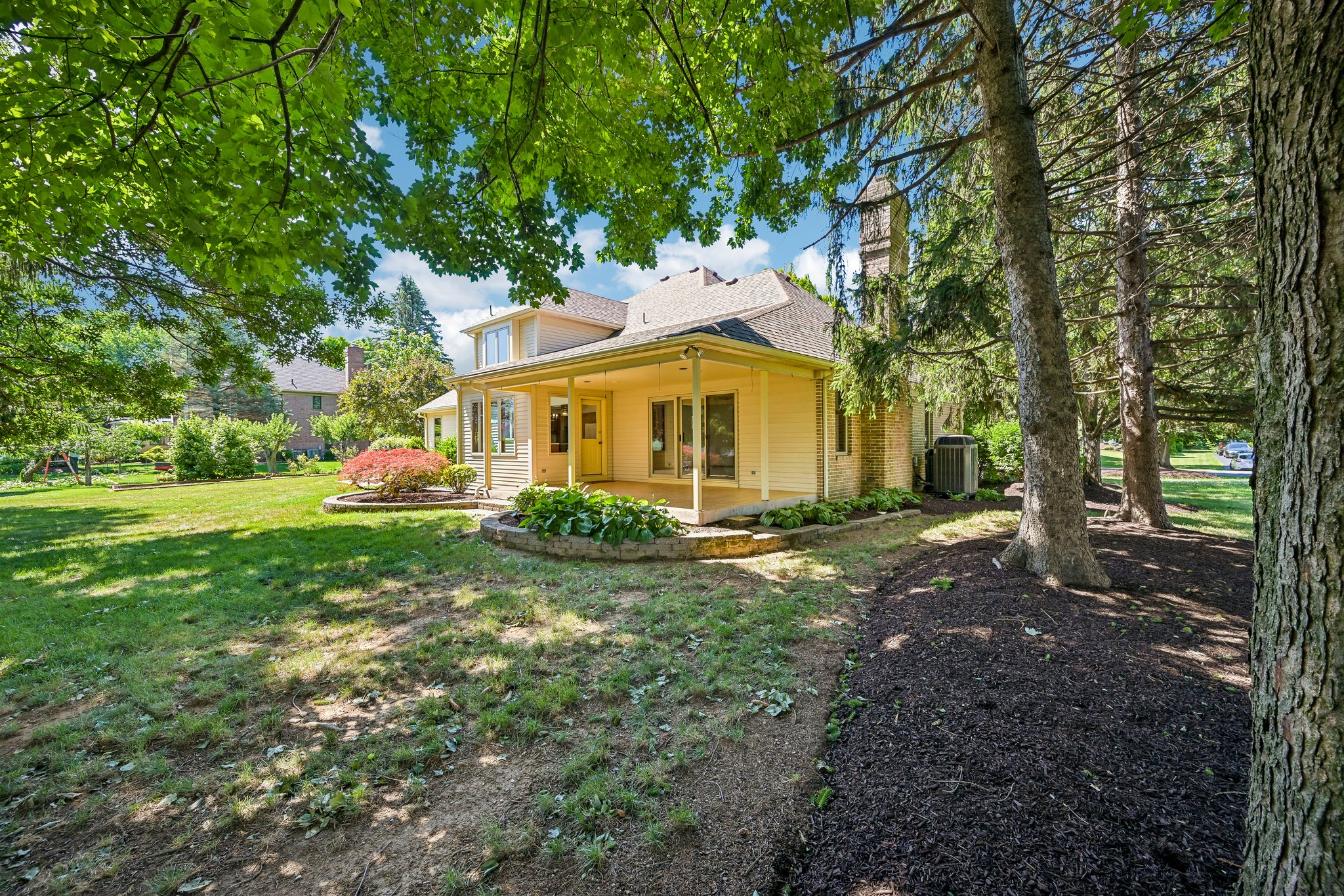 Newton Cir-S2506-082.jpg