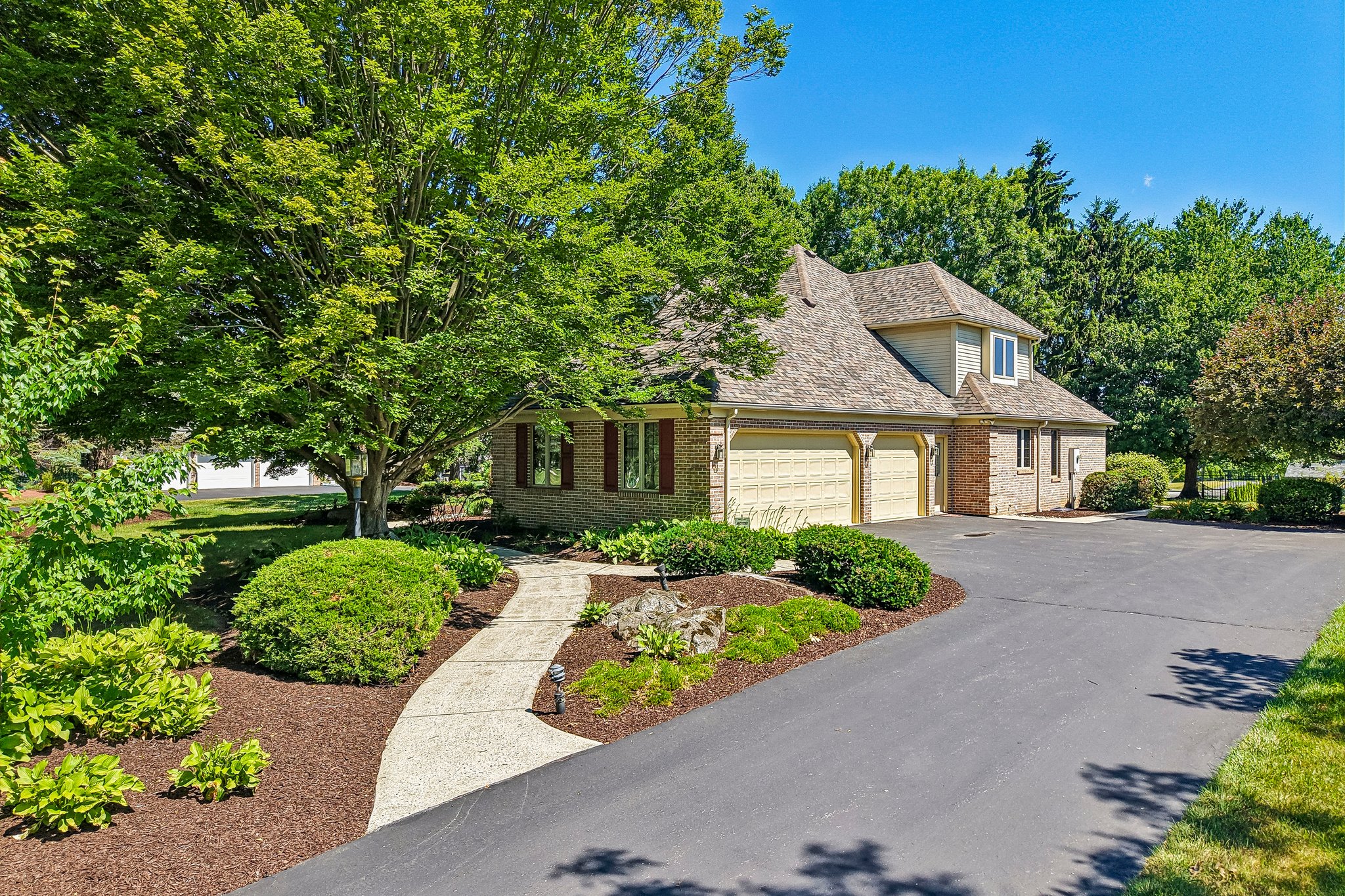 Newton Cir-S2506-090.jpg