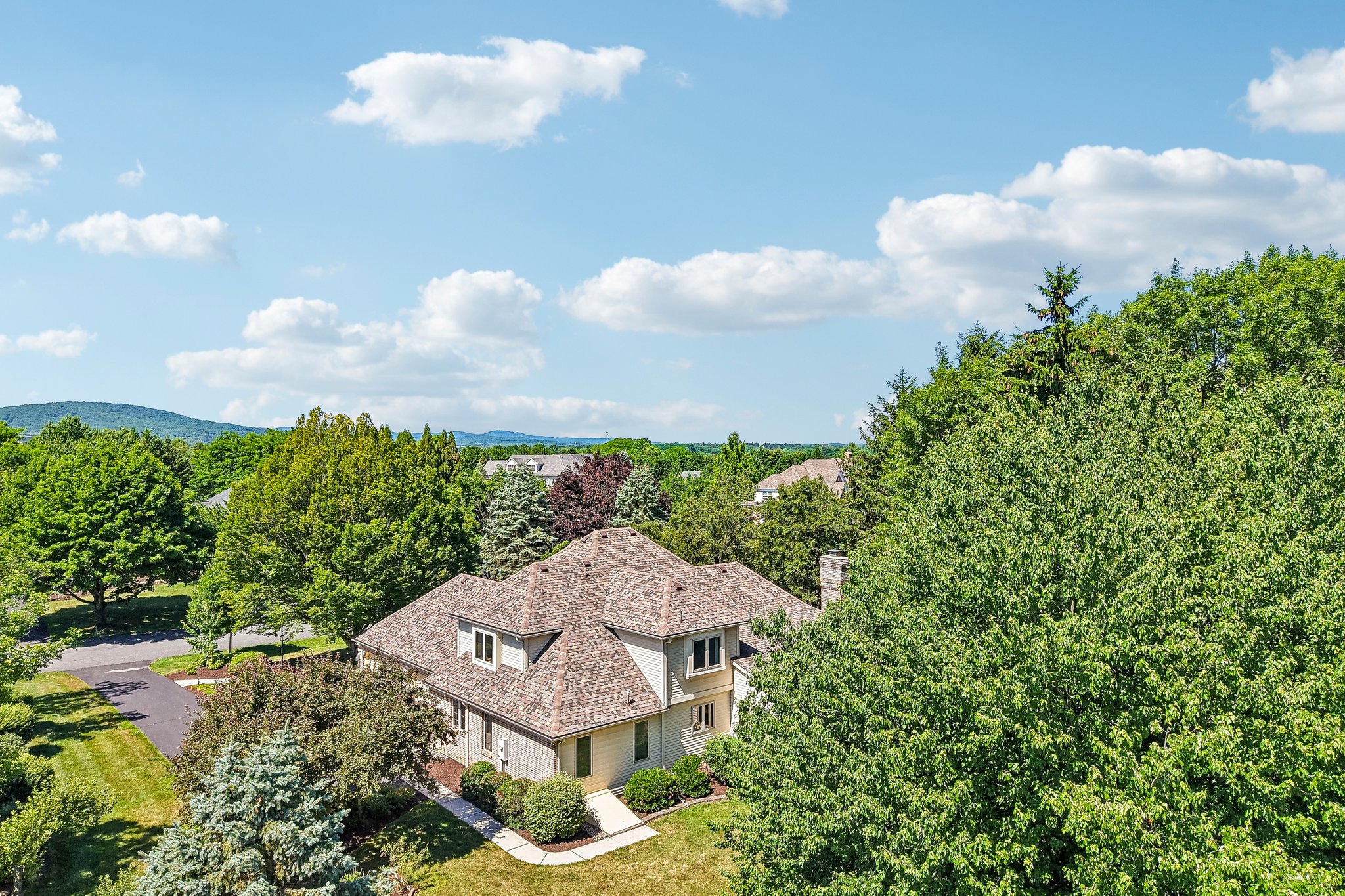Newton Cir-S2506-099.jpg