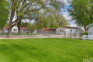  Photo 41