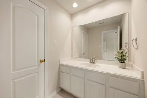  Photo 45