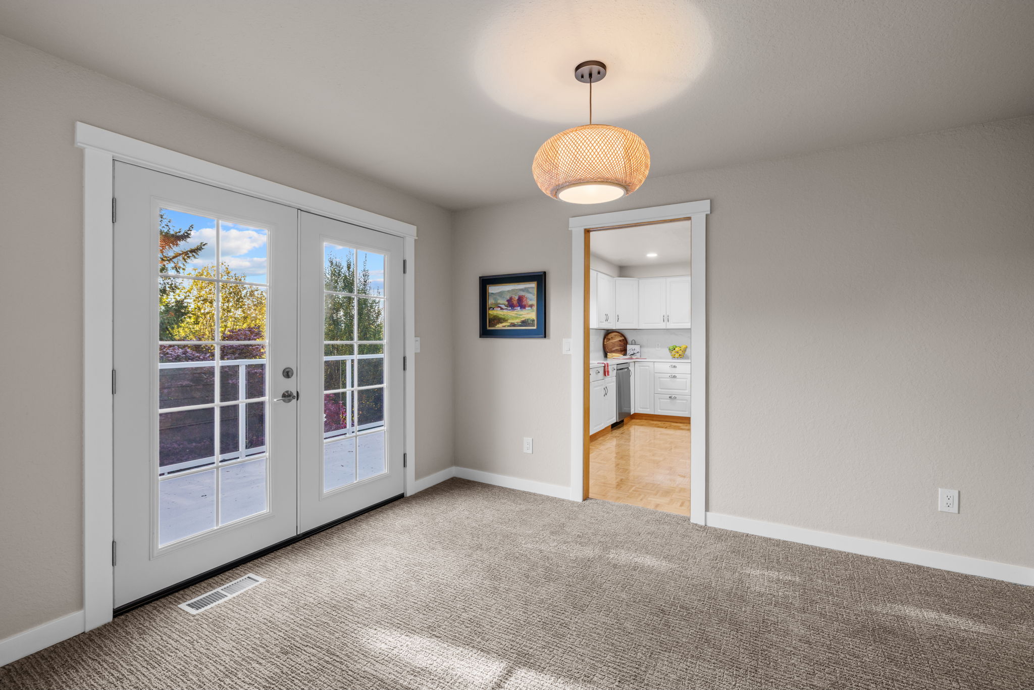 Dining Room - round table and chairs
