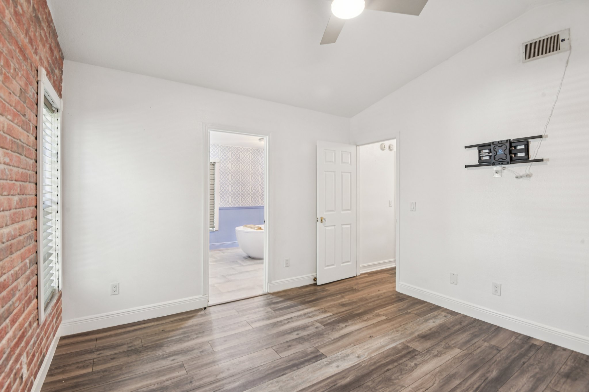 Honeybrook Cir-S1810-032.jpg