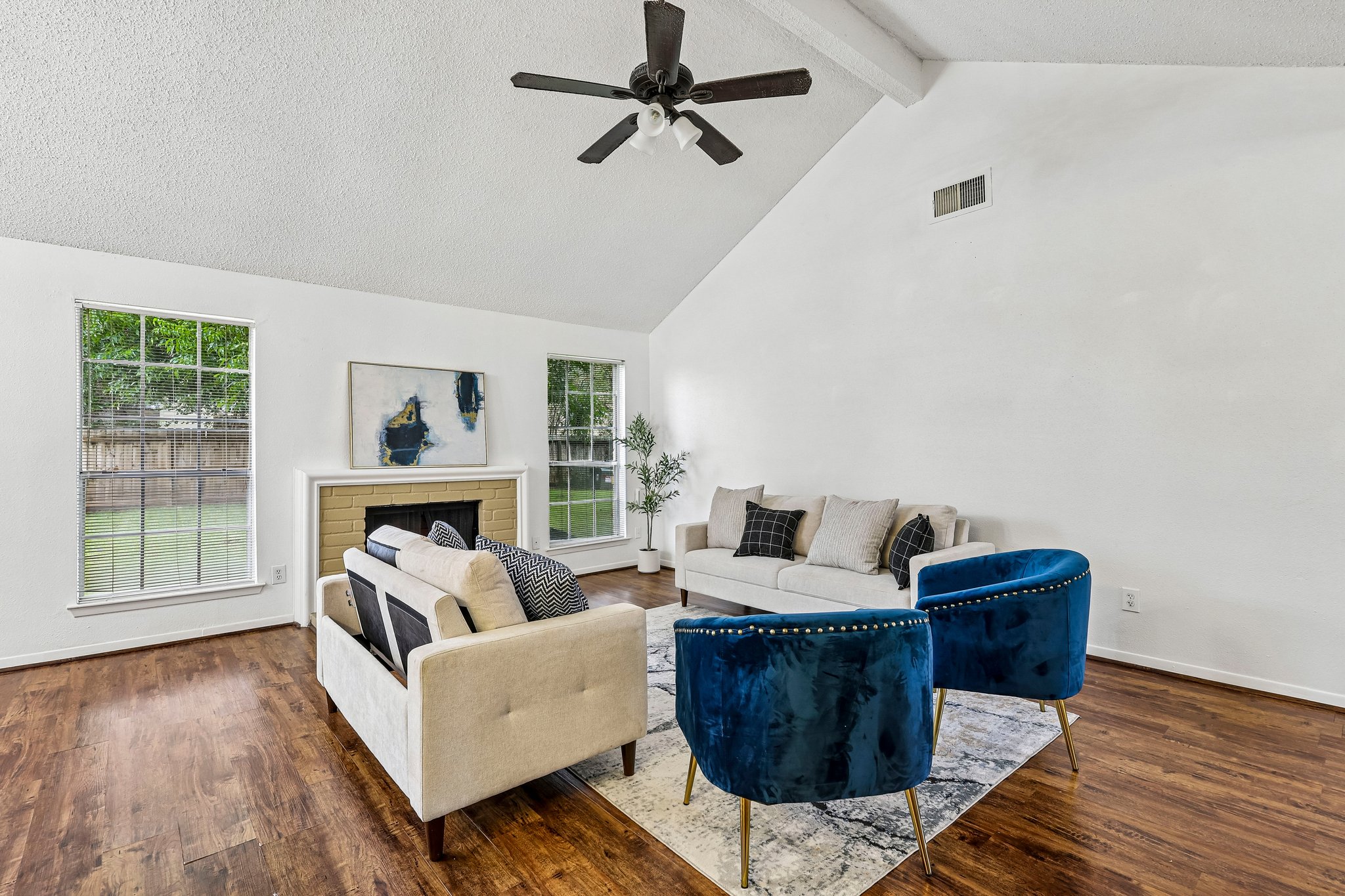 Alamo Ave-S1108-002.jpg