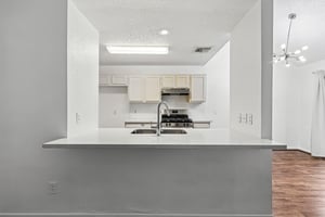 Alamo Ave-S1108-005.jpg