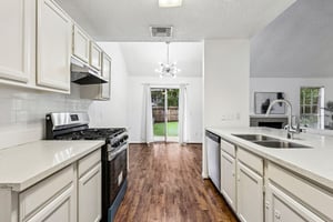 Alamo Ave-S1108-007.jpg