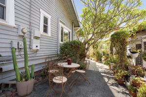  Photo 48