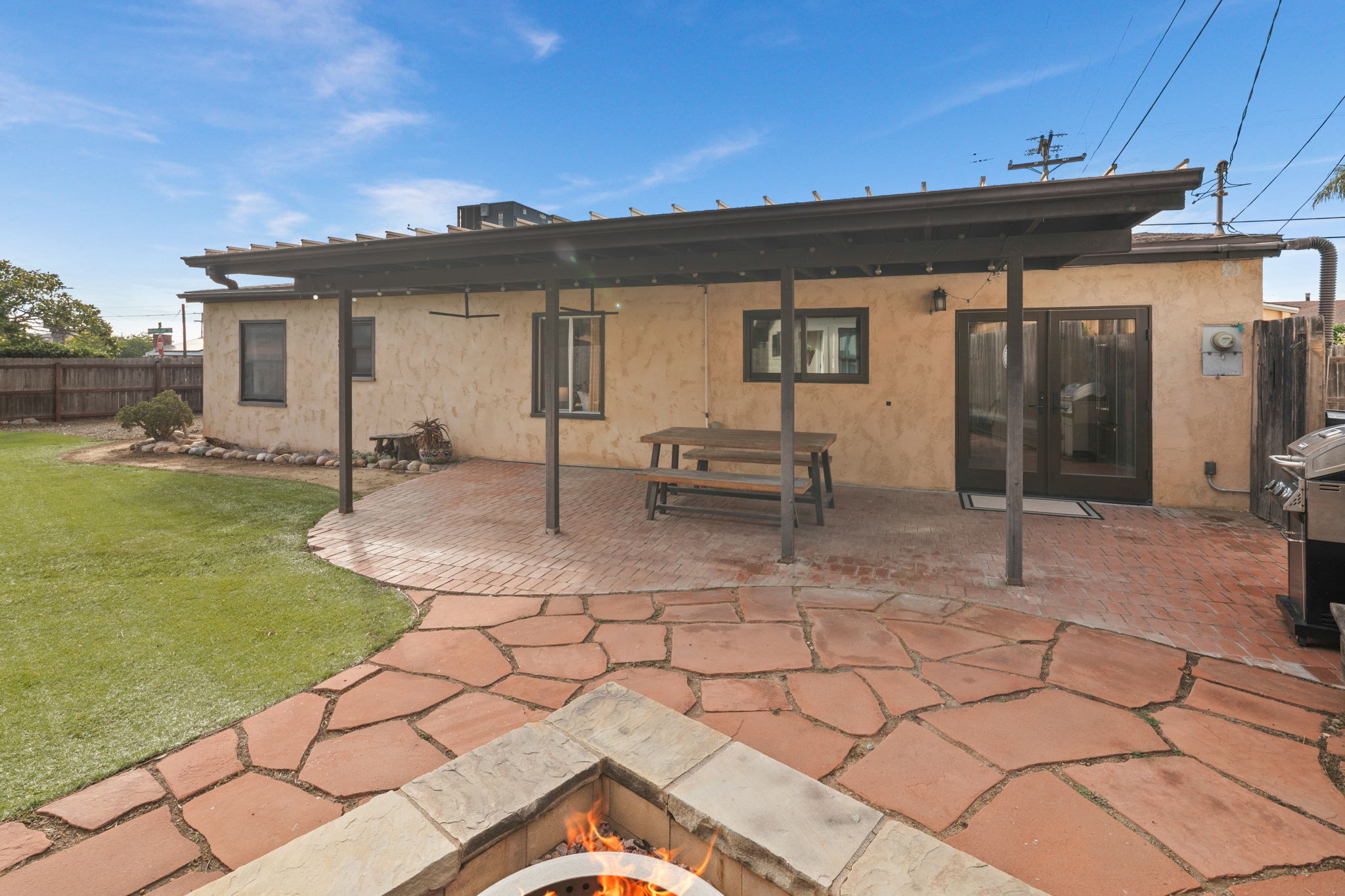 4407 Dakota Dr-13