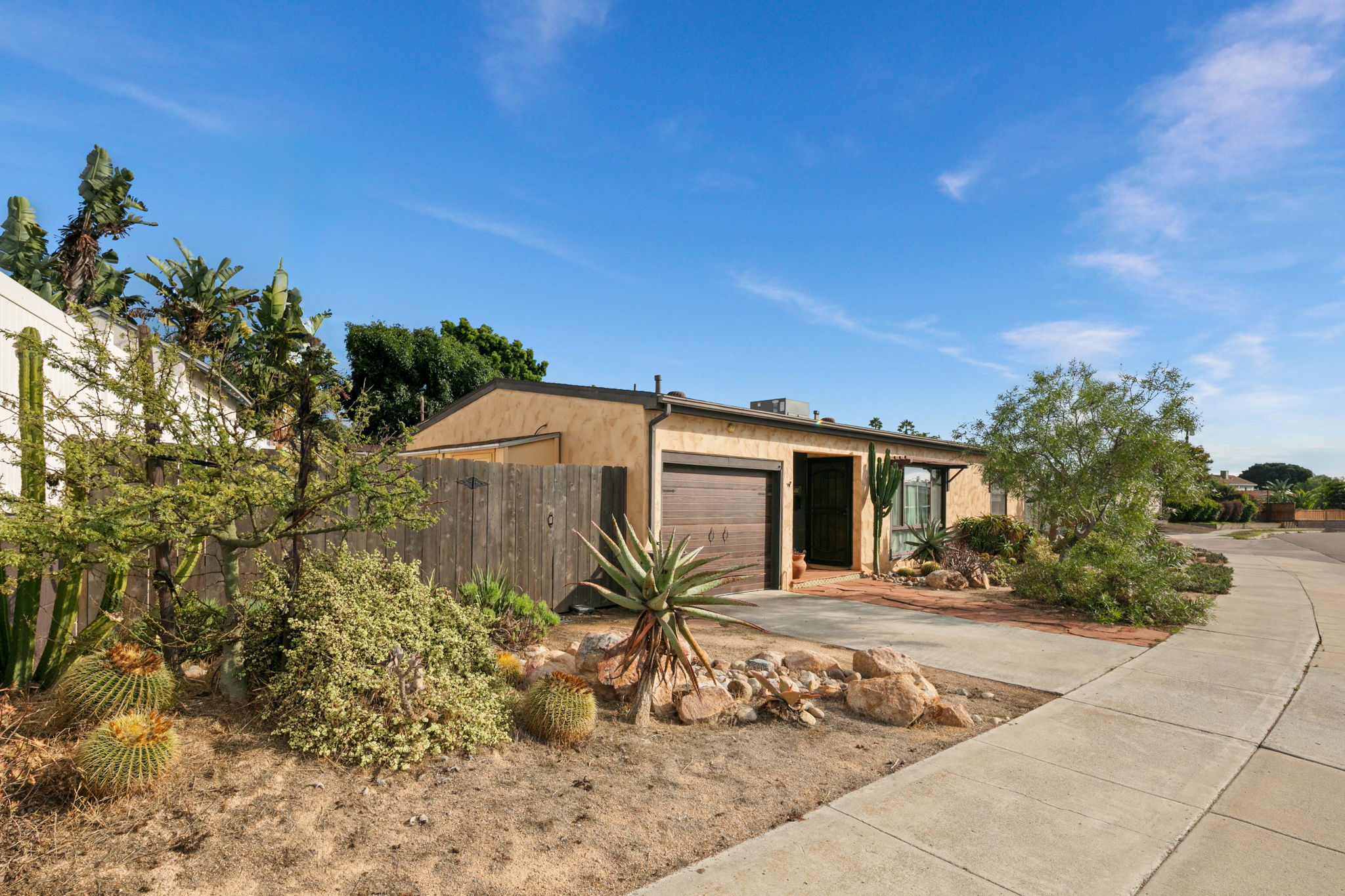4407 Dakota Dr-203