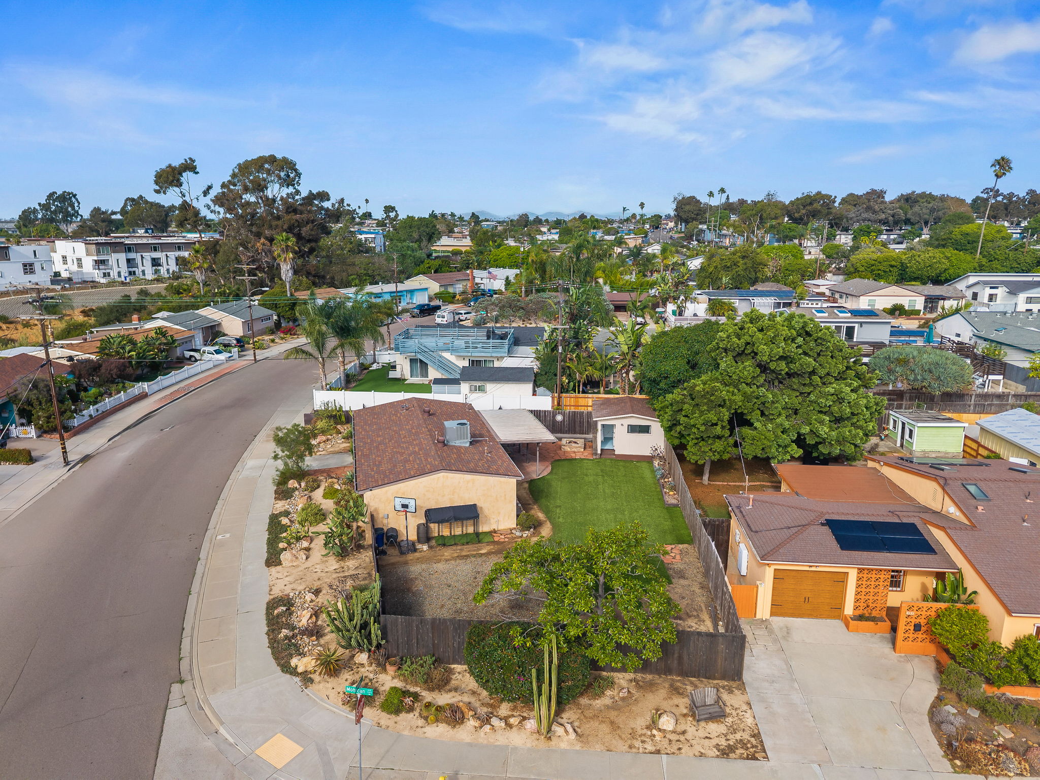 4407 Dakota Dr-300