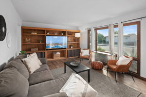 4407 Dakota Dr-38