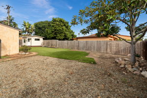 4407 Dakota Dr-18