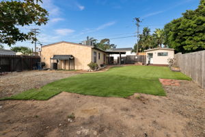 4407 Dakota Dr-16