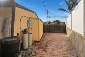 4407 Dakota Dr-9