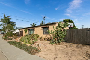 4407 Dakota Dr-3