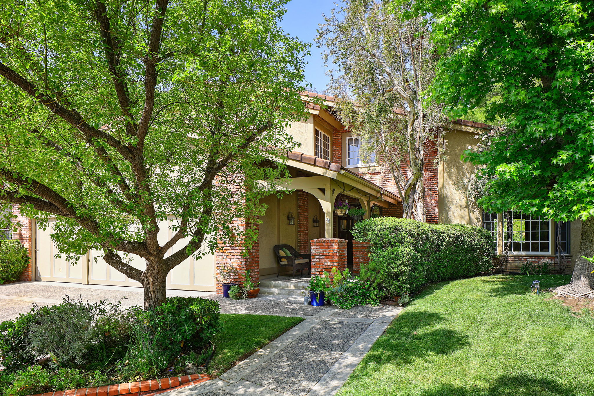 4407 Dulcinea Ct, Woodland Hills, CA 91364, USA Photo 4