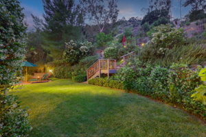 4407 Dulcinea Ct, Woodland Hills, CA 91364, USA Photo 68