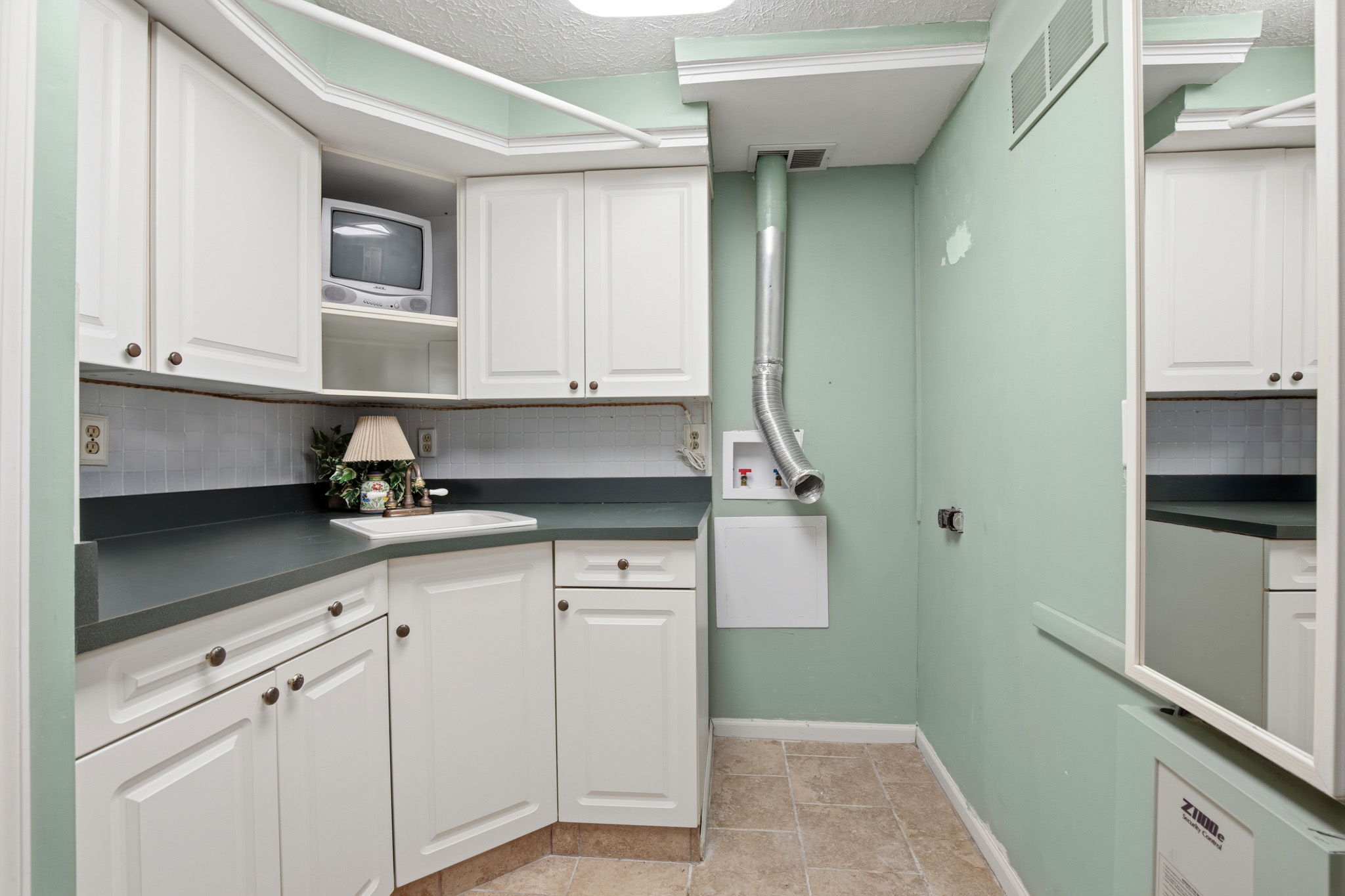 Laundry Facility/Room