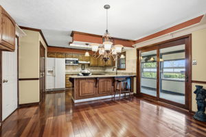 Kitchen/Breakfast Area