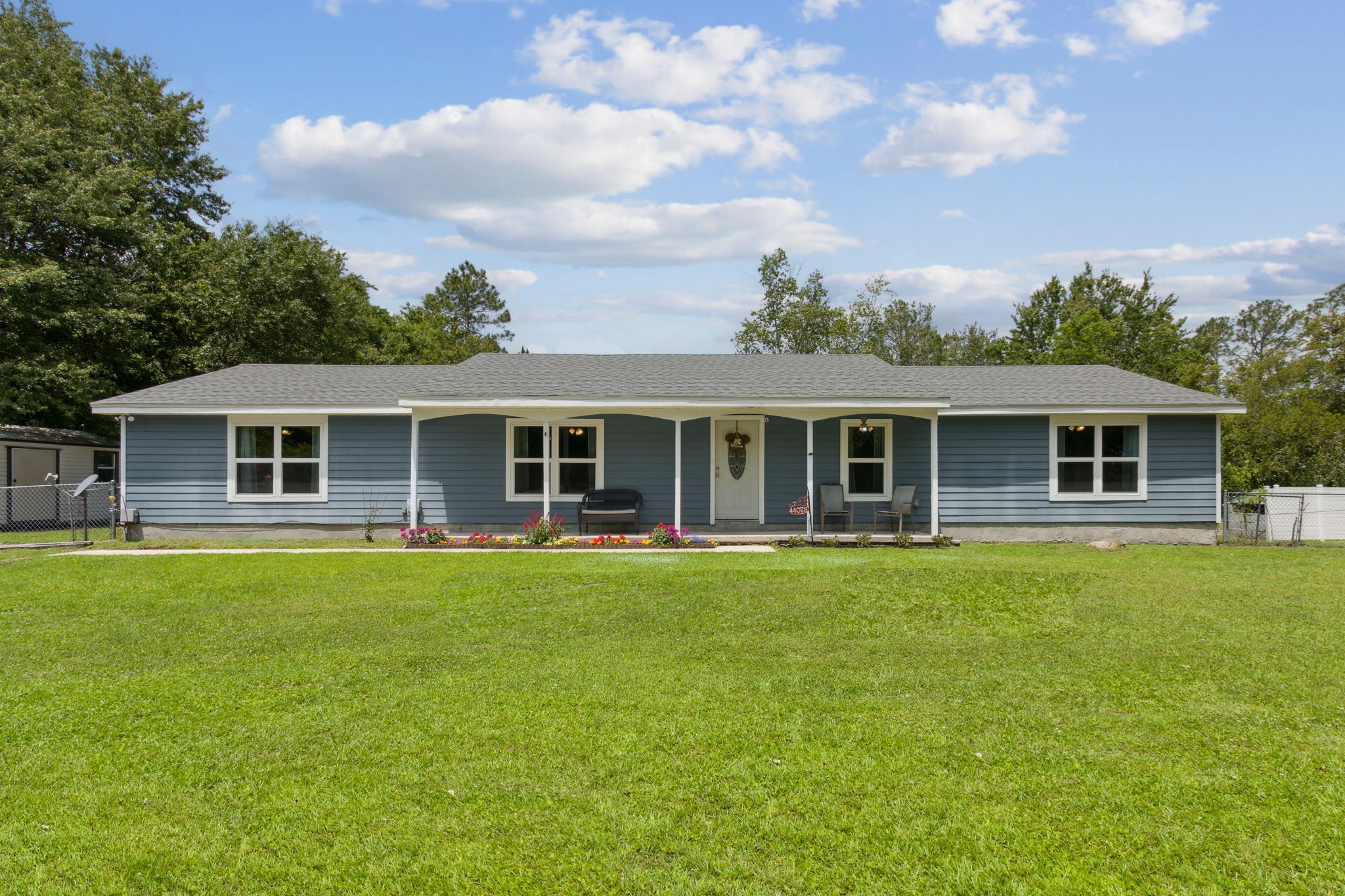 Welcome to 44073 Oakwood Ln