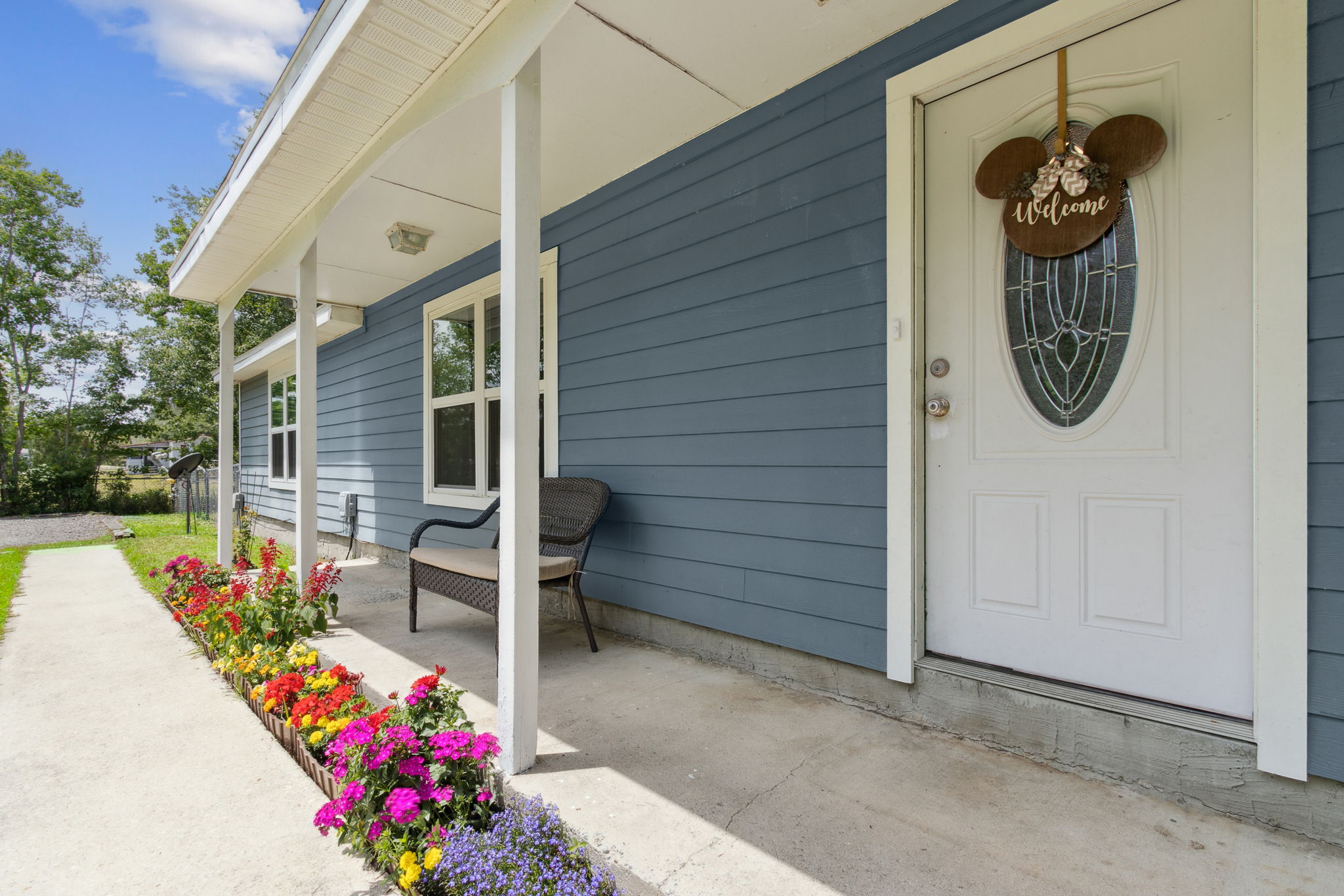 Front Entry Detail