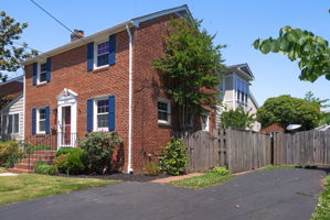  Photo 0