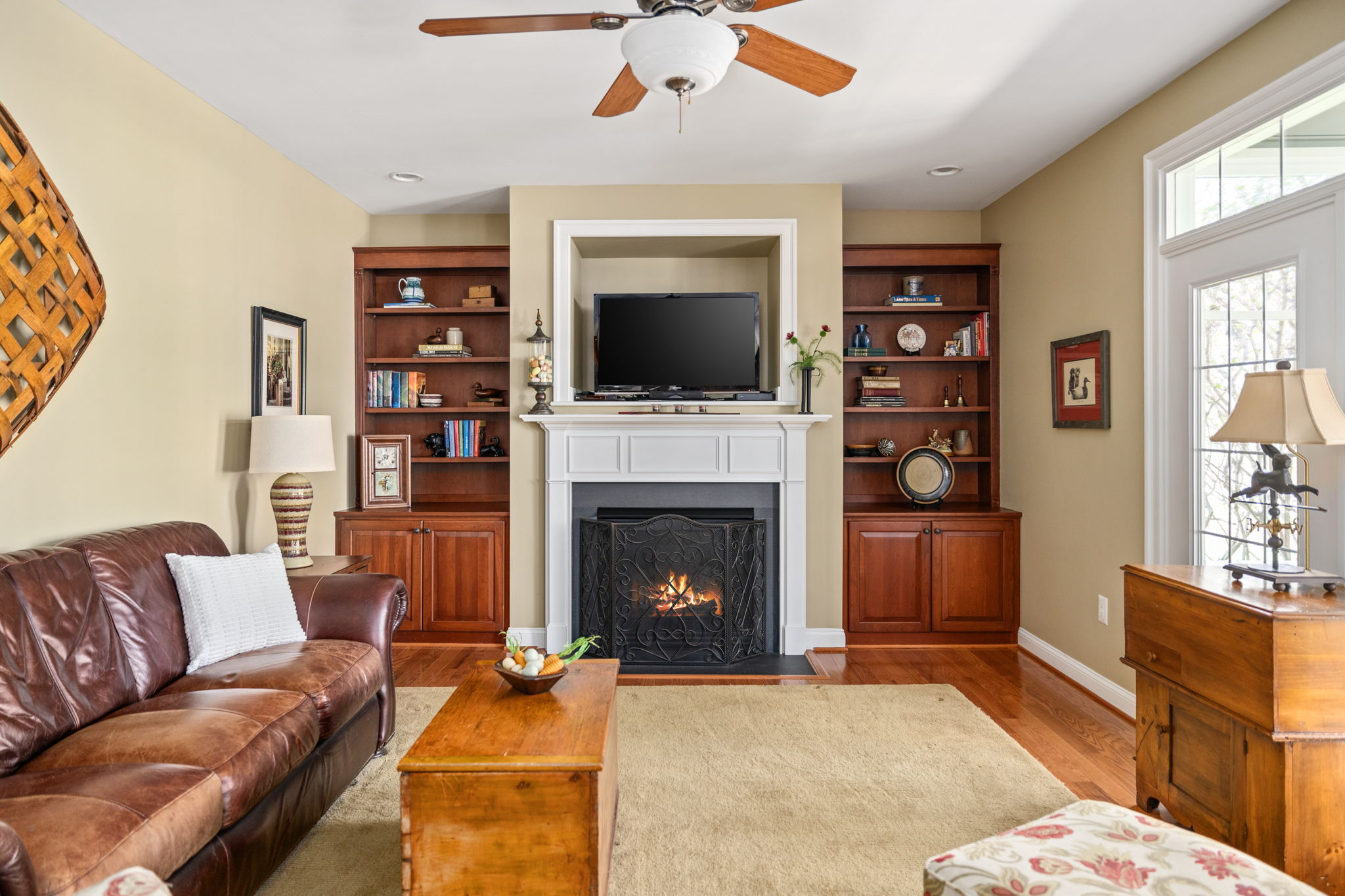 Gas fireplace & built-in Bookcases