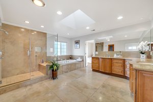Limestone works in En Suite Bathroom 2nd Floor
