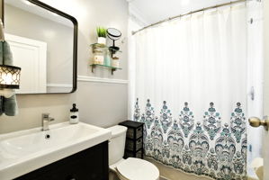  Photo 44