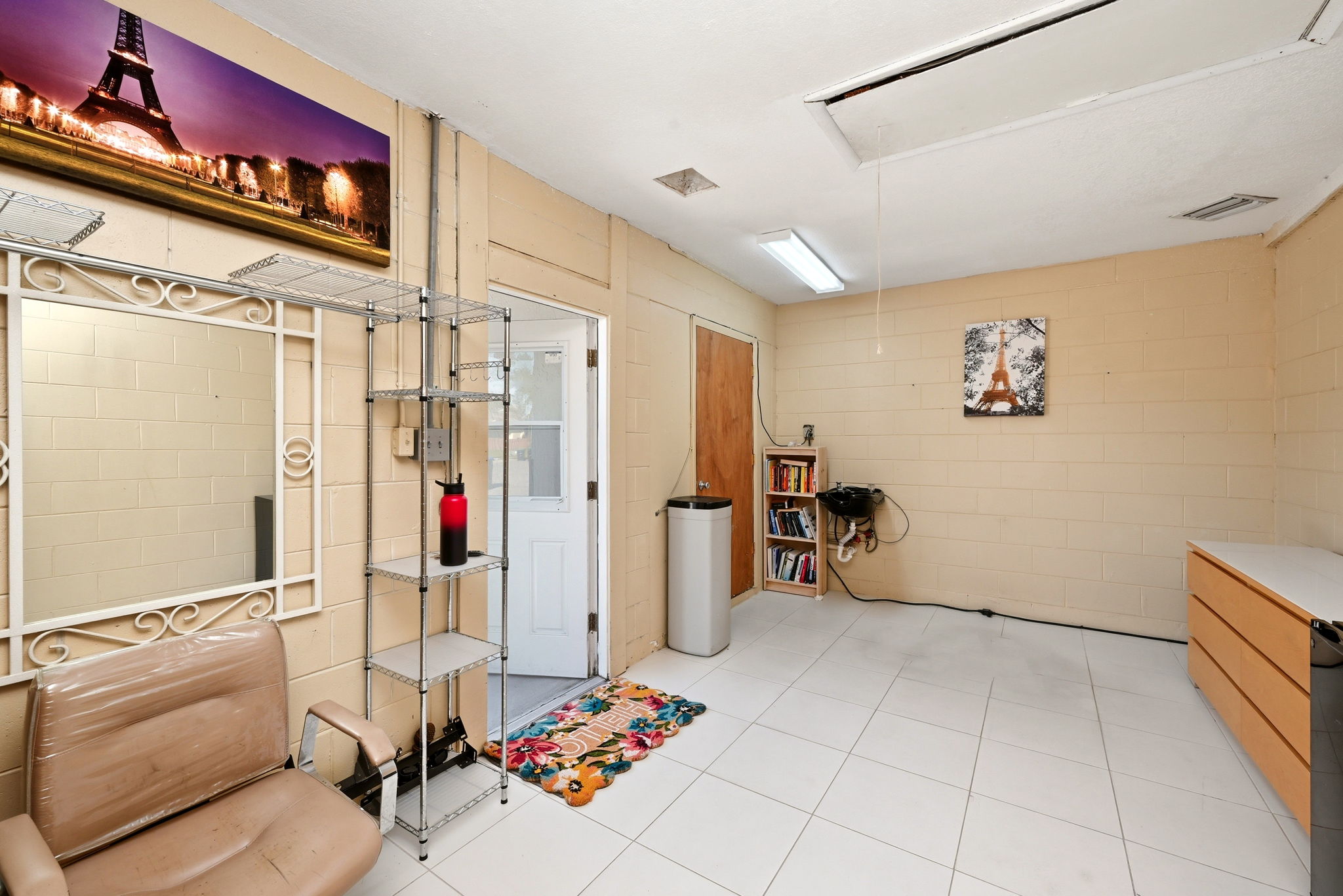  Photo 23