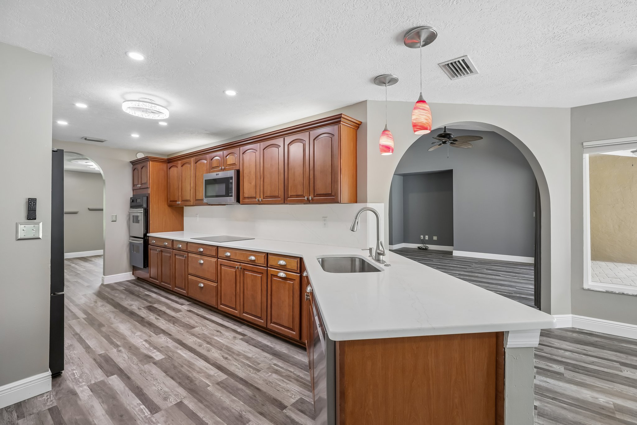 NW 76th Ct-S1908-025.jpg