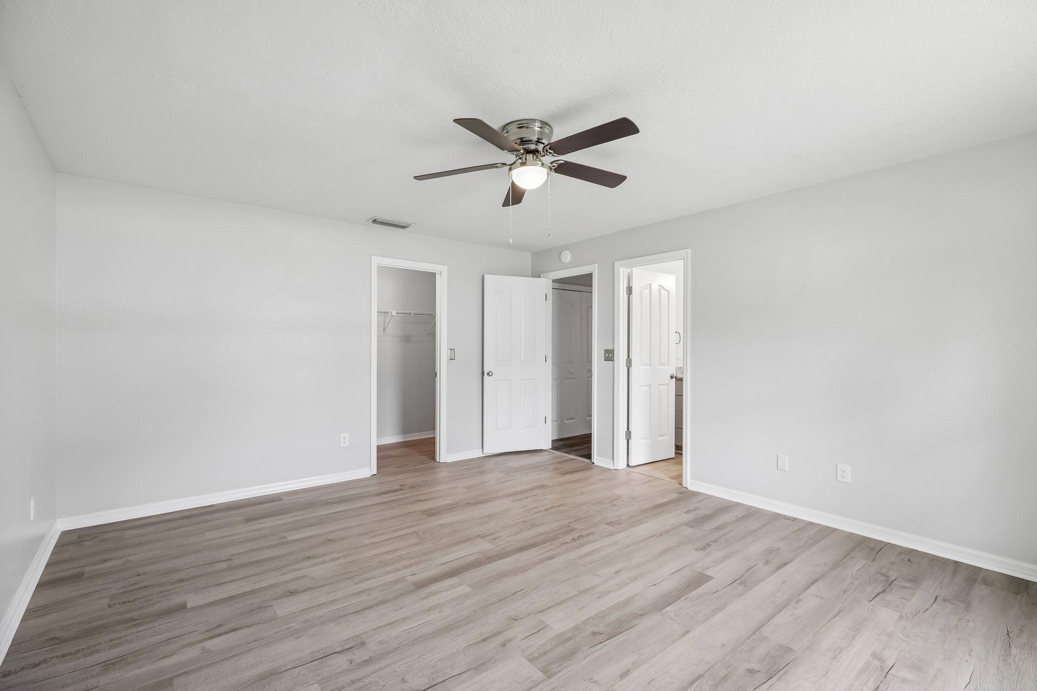 NW 76th Ct-S1908-047.jpg