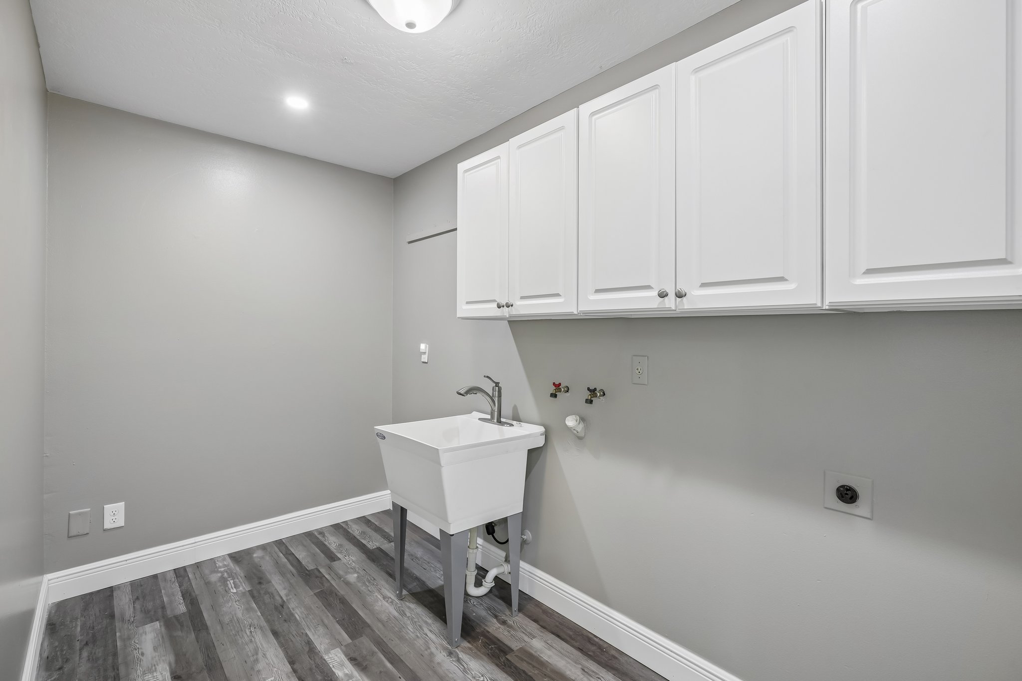 NW 76th Ct-S1908-050.jpg