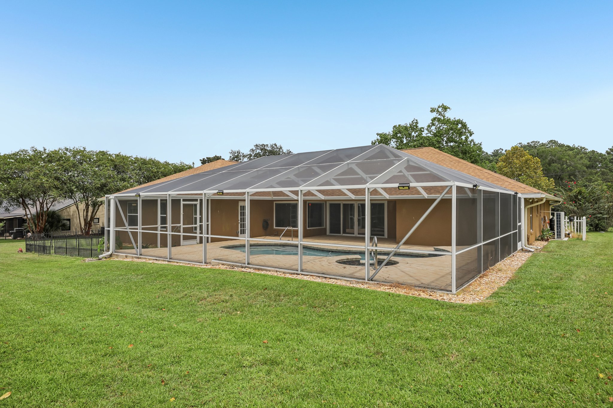 NW 76th Ct-S1908-068.jpg